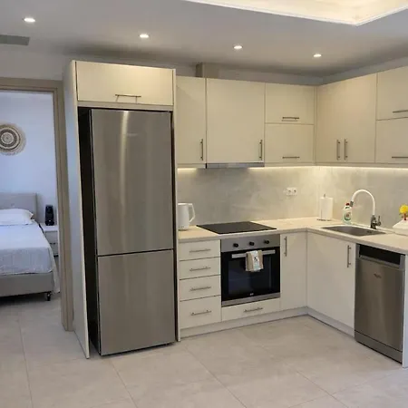 Villa Downtown Skala Retreat Private Pool Prime Location *