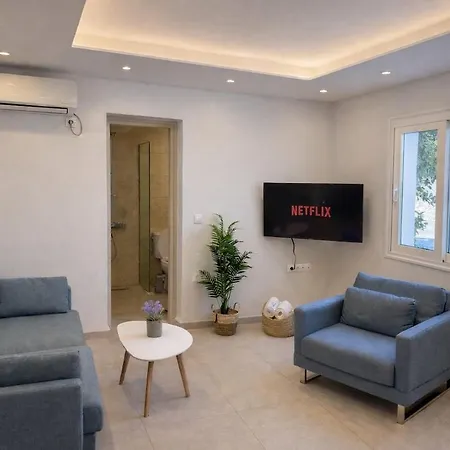 Villa Downtown Skala Retreat Private Pool Prime Location