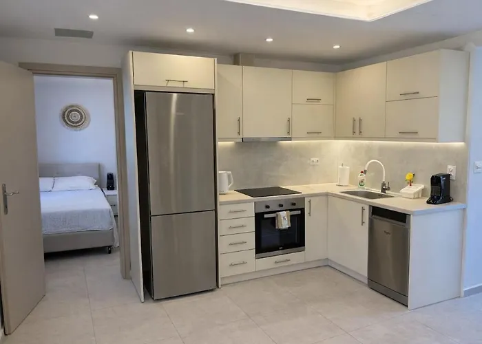 Villa Downtown Skala Retreat Private Pool Prime Location *