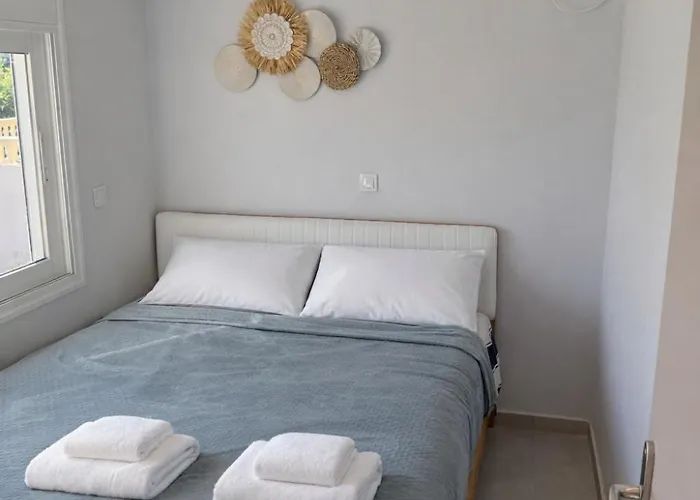 Downtown Skala Retreat Private Pool Prime Location *