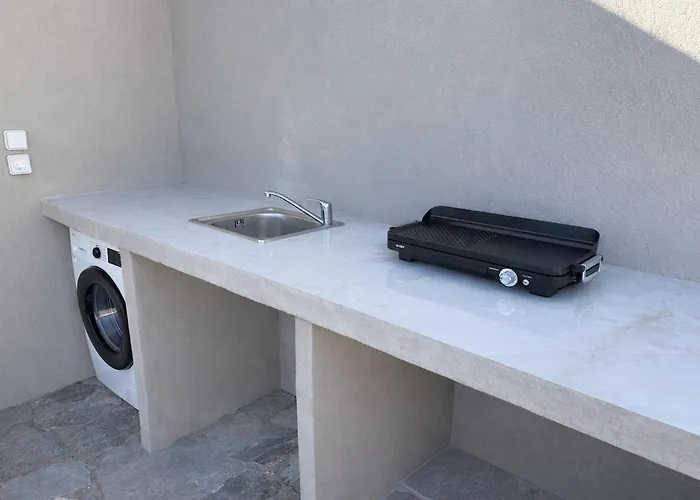 Downtown Skala Retreat Private Pool Prime Location Villa *