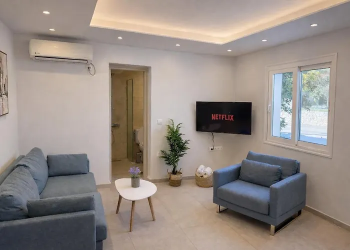 Villa Downtown Skala Retreat Private Pool Prime Location