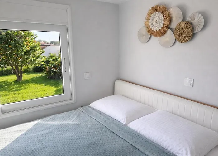 Villa Downtown Skala Retreat Private Pool Prime Location